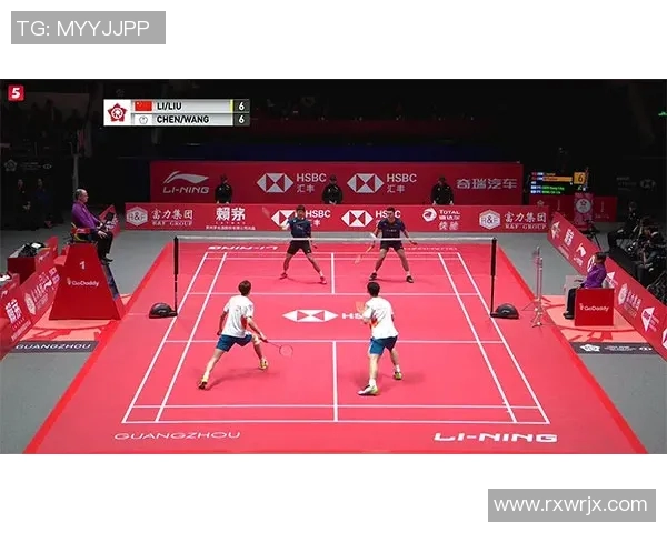 重庆羽毛球队实力之争引发热议球迷与专家观点碰撞分析 重庆羽毛球队实力之争引发热议球迷与专家观点碰撞分析