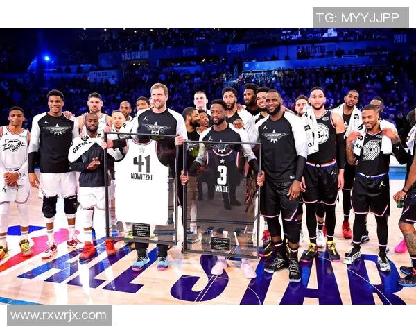 足球巨星亲临NBA赛场与篮球明星共襄盛举精彩瞬间回顾 足球巨星亲临NBA赛场与篮球明星共襄盛举精彩瞬间回顾