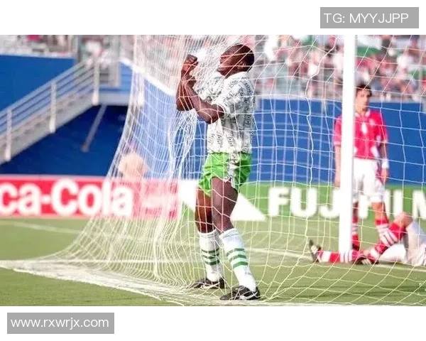 足球明星击掌瞬间回顾与精彩时刻分享让我们一起感受激情与荣耀 足球明星击掌瞬间回顾与精彩时刻分享让我们一起感受激情与荣耀