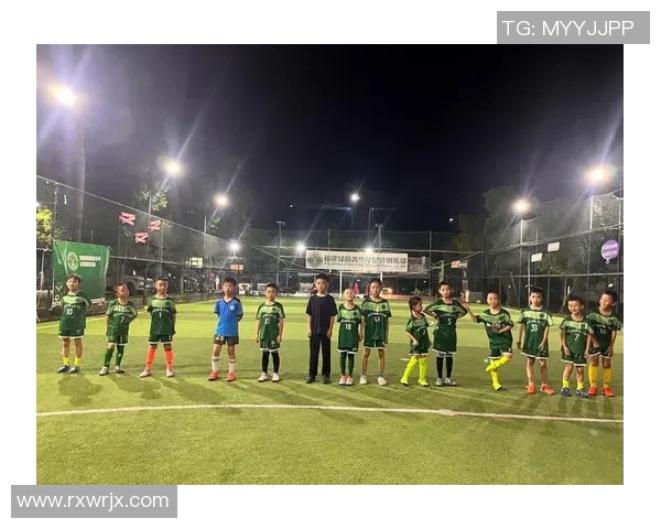 上海足球队荣登足球团队协作排行榜第一名展现卓越团队精神与实力